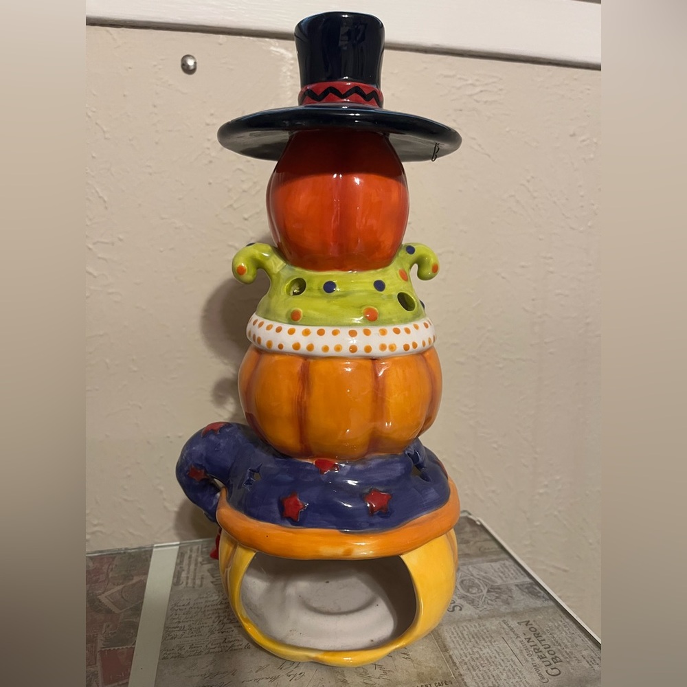 Hand Painted Pumpkin Stack Candle Holder/Halloween Decor - Picture 3 of 7